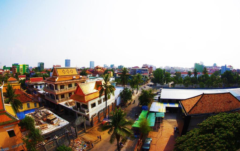 Cyclo Hotel-Bar-Restaurant พนมเปญ ภายนอก รูปภาพ