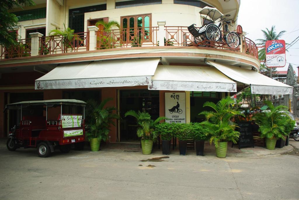 Cyclo Hotel-Bar-Restaurant พนมเปญ ภายนอก รูปภาพ